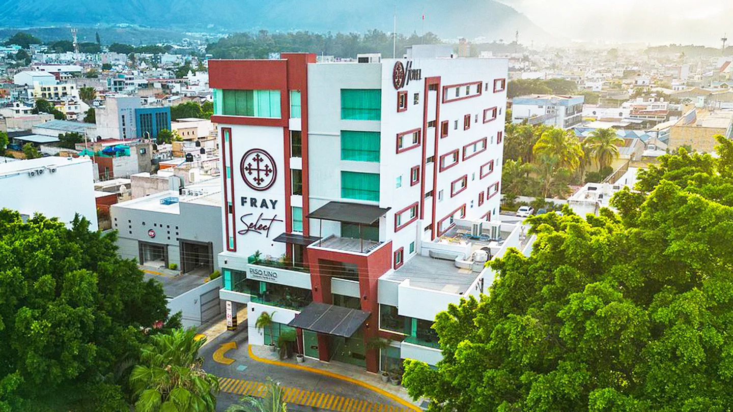 fray-select-fachada Fachada del Hotel Fray Select en Tepic